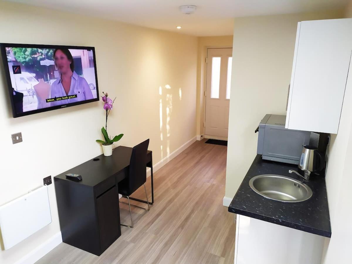 The Beech Flat - Self Contained One Bedroom Flat With Parking オックスフォード エクステリア 写真